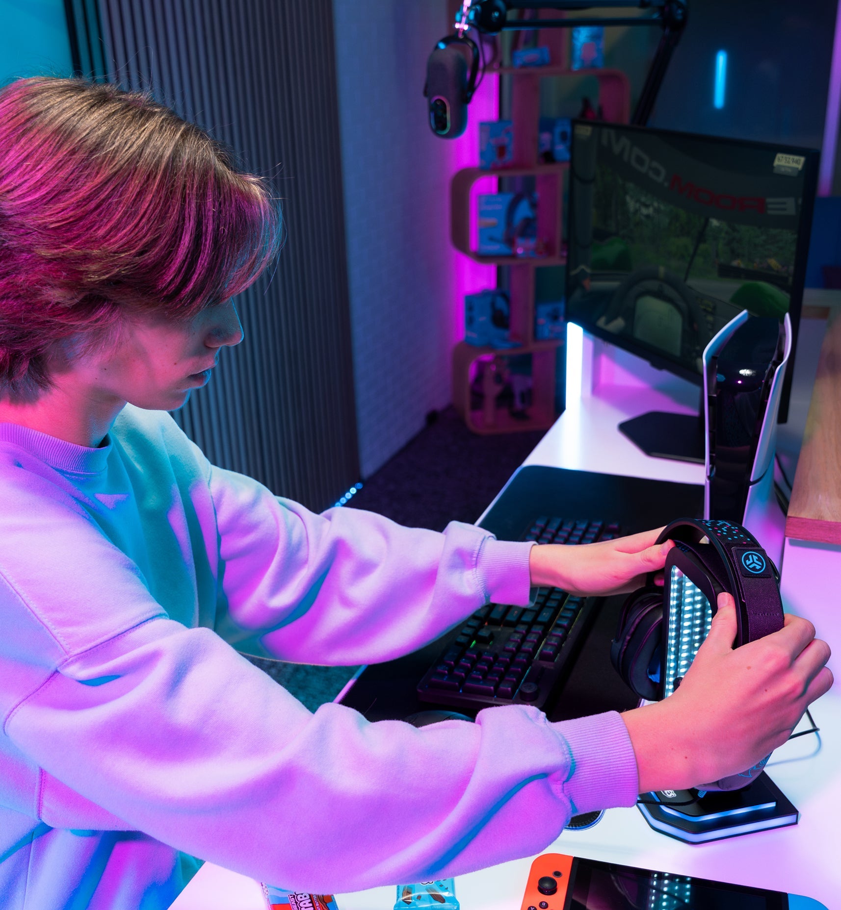 Headset Stand - Beast Tower